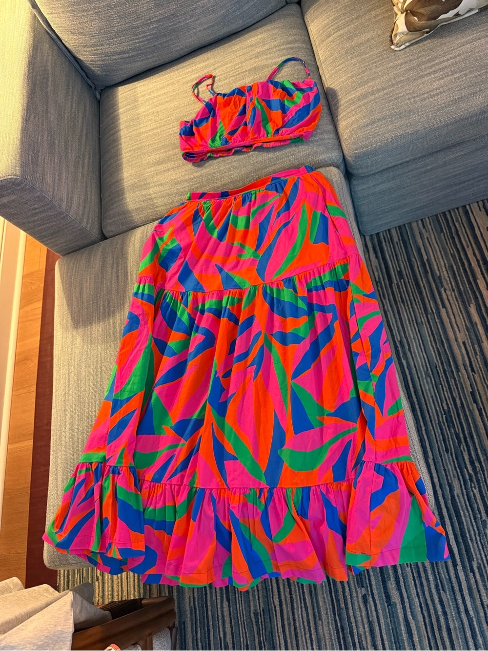 Maxi skirt and crop top set size large